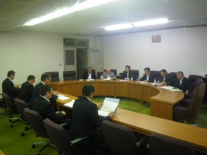 福島県議会民主・県民連合議員会での様子