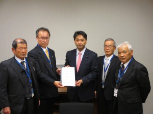 進藤金日子参議院議員へ要請