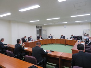 福島県議会県民連合議員会での様子